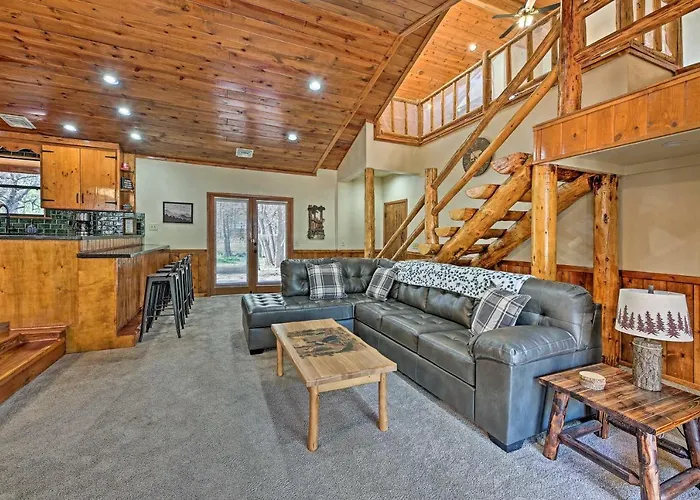 Holiday home 2 Decks & Game Room: Expansive Family