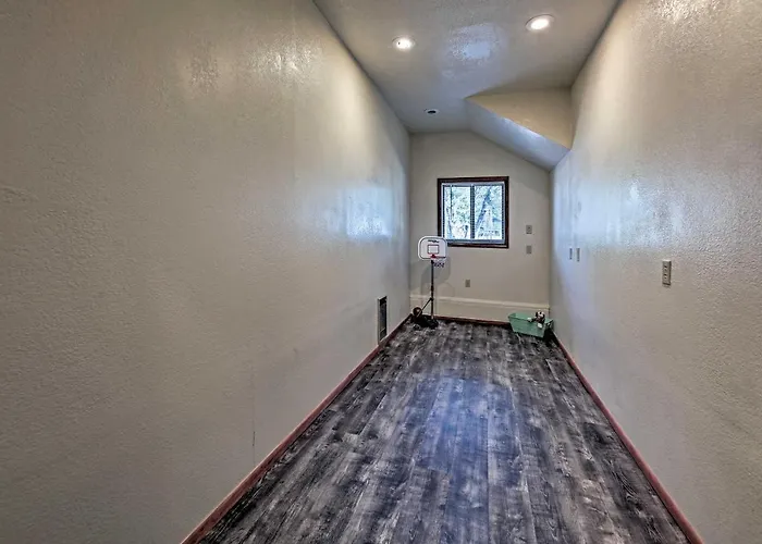 Holiday home 2 Decks & Game Room: Expansive Family