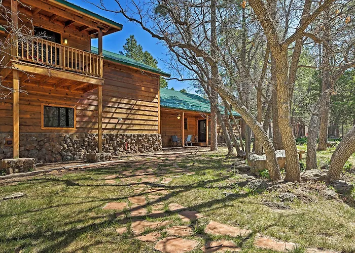 2 Decks & Game Room: Expansive Family *