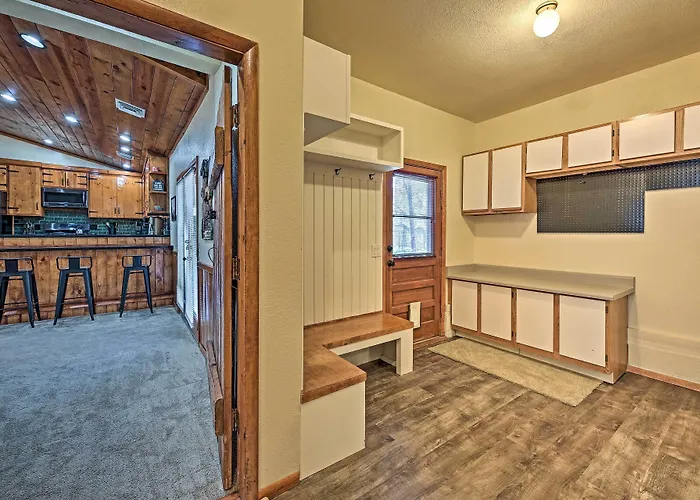 2 Decks & Game Room: Expansive Family Pinetop-Lakeside
