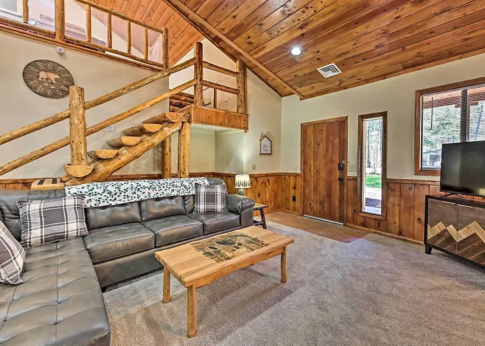 Holiday home 2 Decks & Game Room: Expansive Family
